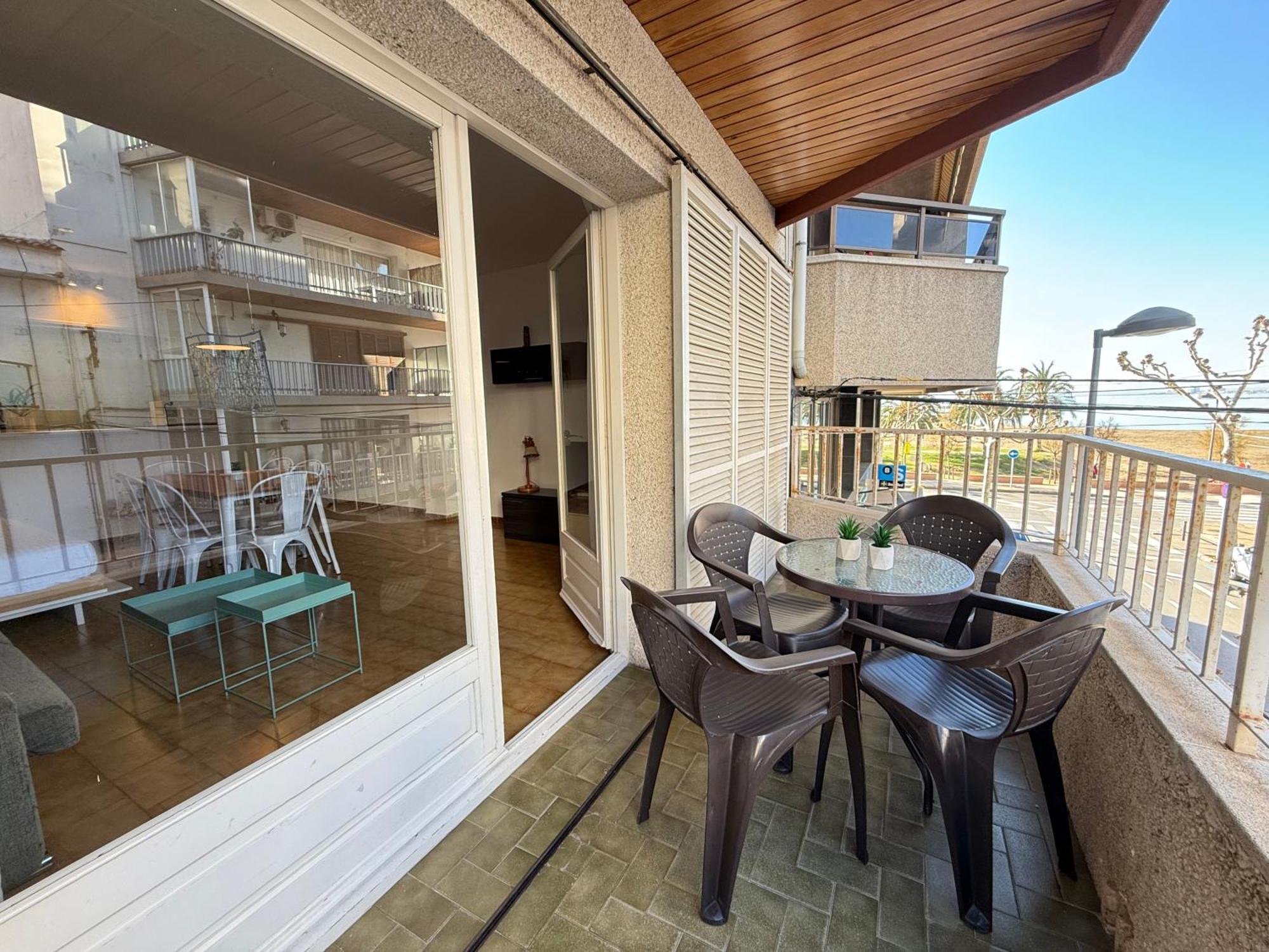 Agi Sant Jordi Apartment โรเซส ภายนอก รูปภาพ