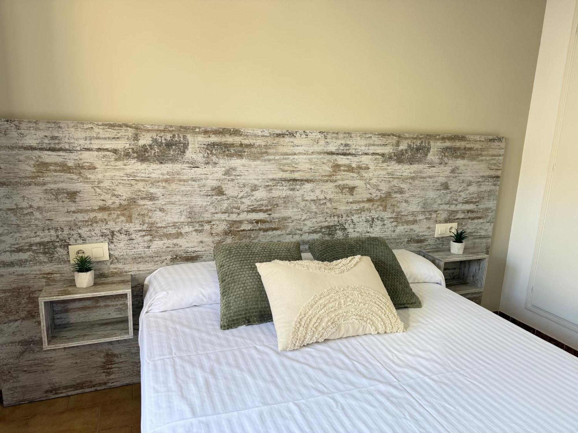 Agi Sant Jordi Apartment โรเซส ภายนอก รูปภาพ